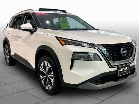 Used 2023 Nissan Rogue SV w/ SV Premium B Package FWD image 3