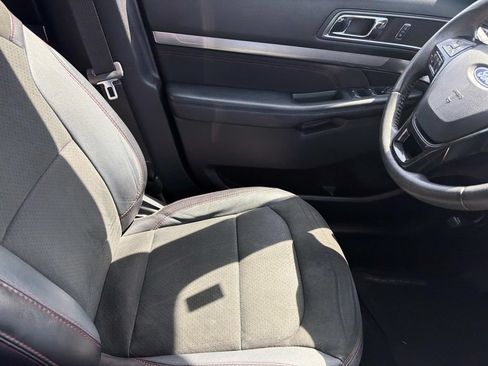 Used 2019 Ford Explorer XLT w/ Equipment Group 202A FWD image 14