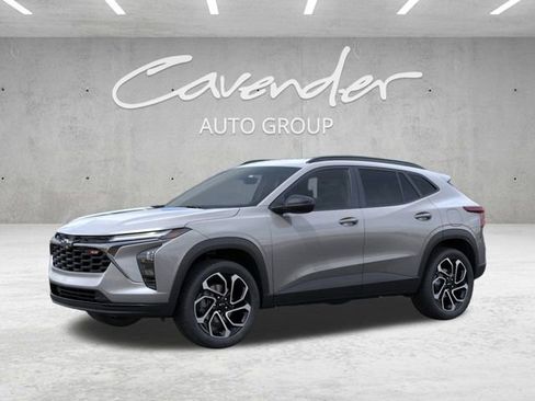 New 2026 Chevrolet Trax RS w/ Driver Confidence Package image 2