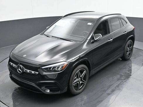New 2025 Mercedes-Benz GLA 250 4MATIC image 36