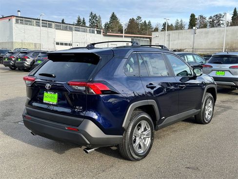 New 2025 Toyota RAV4 XLE image 7