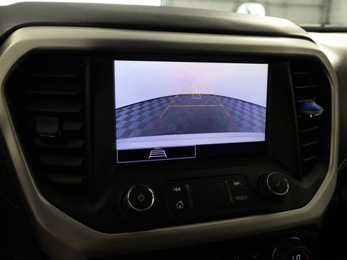 Certified 2023 GMC Acadia SLE w/ Driver Convenience Package image 7