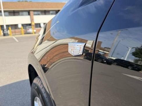 Certified 2024 Cadillac XT5 Luxury w/ LPO, Floor Liner Package AWD/4WD image 41
