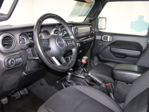 Used 2021 Jeep Wrangler Sport AWD/4WD image 16