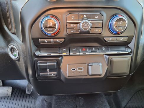 Used 2022 Chevrolet Silverado 1500 RST image 19