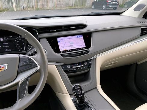 Used 2023 Cadillac XT5 Premium Luxury AWD/4WD image 5