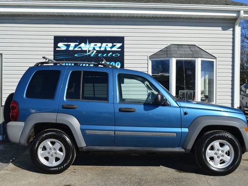 Used 2006 Jeep Liberty Sport image 6