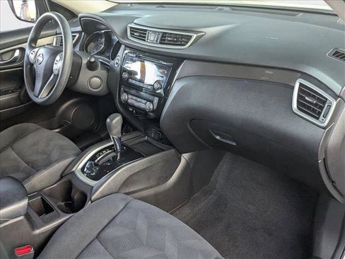 Used 2015 Nissan Rogue SV image 21