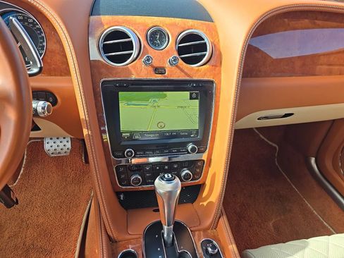 Used 2018 Bentley Flying Spur V8 AWD/4WD image 5