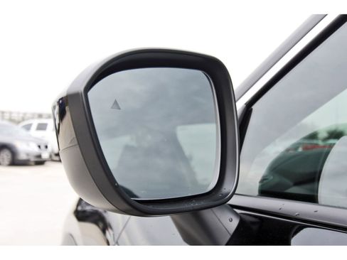 Certified 2025 Nissan Rogue SV image 10