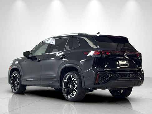 New 2026 Volkswagen Tiguan SEL R-Line AWD/4WD image 3