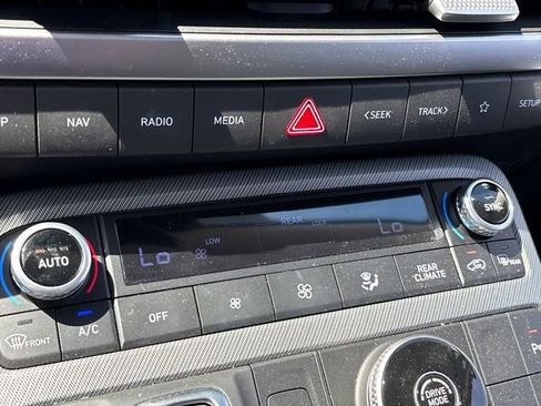 Used 2025 Hyundai Palisade SEL FWD image 18