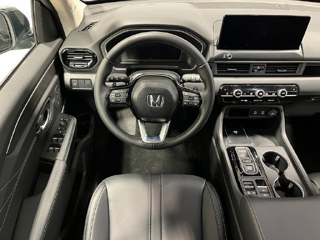 New 2026 Honda Pilot Touring image 17