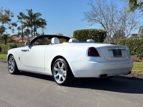 Used 2018 Rolls-Royce Dawn image 8