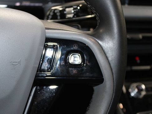 Used 2022 Lincoln Corsair FWD image 23