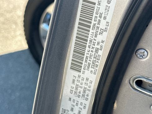 Used 2019 RAM 2500 Limited AWD/4WD image 23