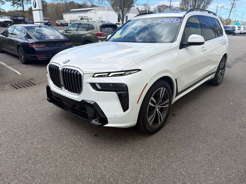 Certified 2024 BMW X7 xDrive40i w/ M Sport Package AWD/4WD image 4