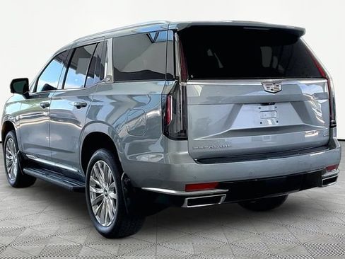 Used 2023 Cadillac Escalade Premium Luxury AWD/4WD image 4