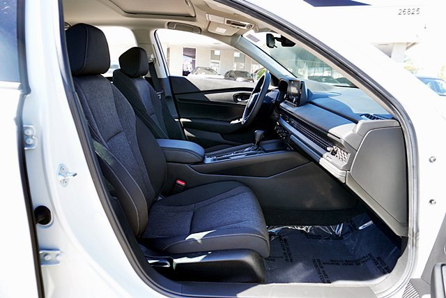 Used 2024 Honda Accord EX image 16