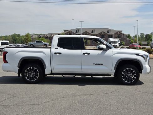 Used 2023 Toyota Tundra Limited AWD/4WD image 6