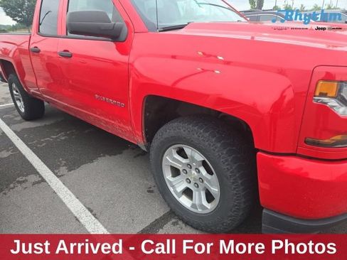 Used 2017 Chevrolet Silverado 1500 Custom w/ Custom Convenience Package AWD/4WD image 1