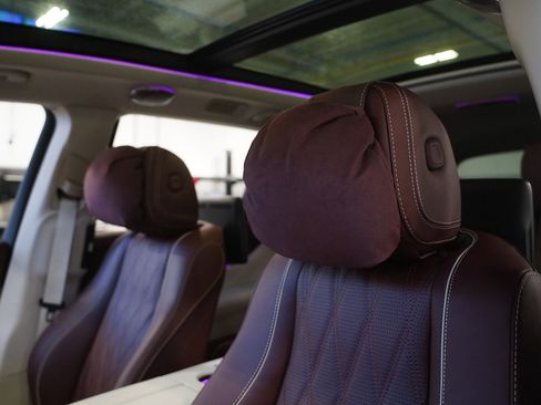 New 2026 Mercedes-Benz Maybach GLS 600 4MATIC image 15