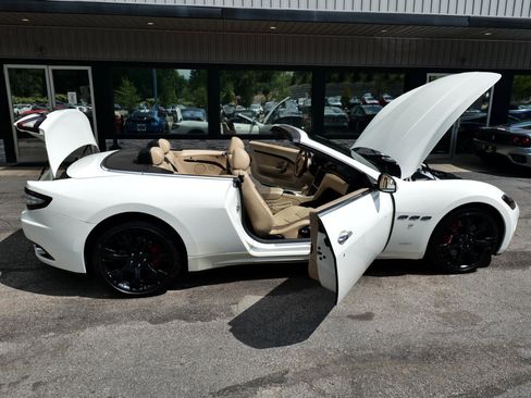 Used 2015 Maserati GranTurismo Convertible image 56