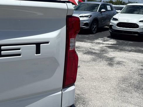 Used 2021 Chevrolet Silverado 1500 LTZ w/ Technology Package AWD/4WD image 16