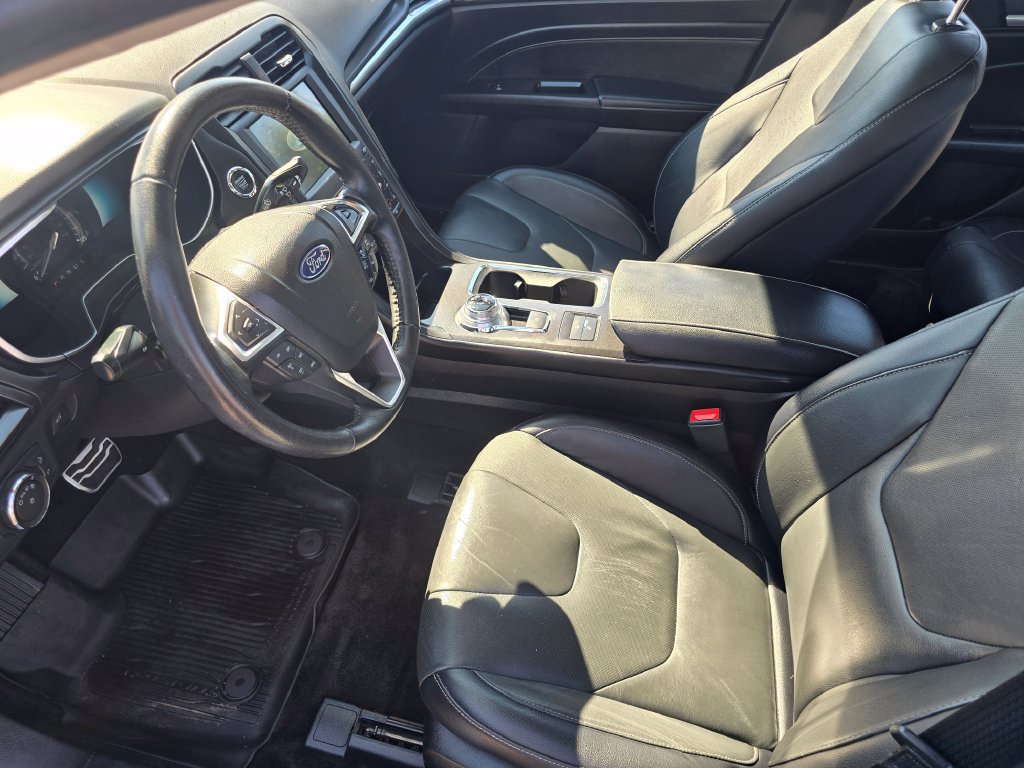 Used 2018 Ford Fusion Titanium FWD image 9