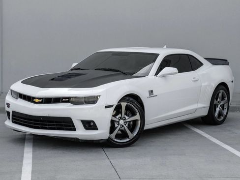 Used 2014 Chevrolet Camaro SS w/ RS Package RWD image 6