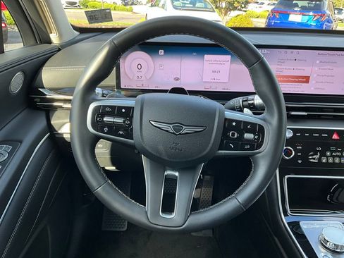 Used 2025 Genesis GV80 2.5T image 20