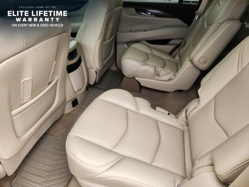 Used 2020 Cadillac Escalade Premium Luxury AWD/4WD image 28