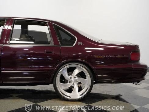 Used 1996 Chevrolet Impala SS RWD image 25