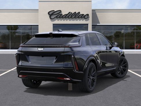 New 2026 Cadillac Lyriq Signature Sport w/ LPO, ONYX Package AWD/4WD image 4