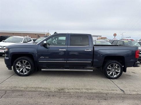 Used 2018 Chevrolet Silverado 1500 LTZ Z71 w/ Centennial Edition image 3