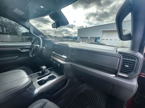 Certified 2024 Chevrolet Silverado 1500 LT Trail Boss w/ Convenience Package II image 28