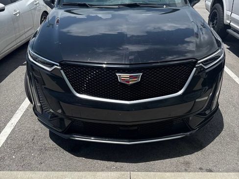 Used 2024 Cadillac XT6 Sport w/ Platinum Package AWD/4WD image 2