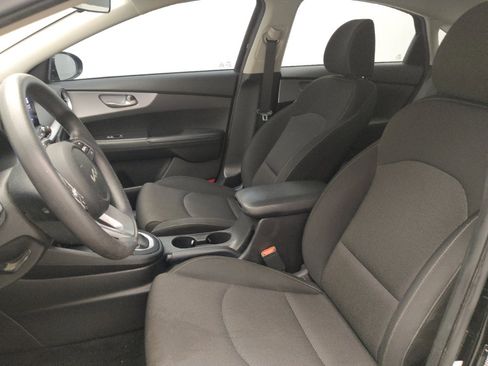 Used 2022 Kia Forte LXS w/ LXS Technology Package FWD image 17
