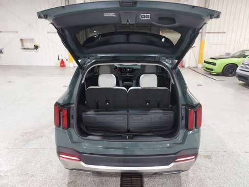 Used 2025 Kia Sorento EX w/ EX Panoramic Sunroof Package image 31