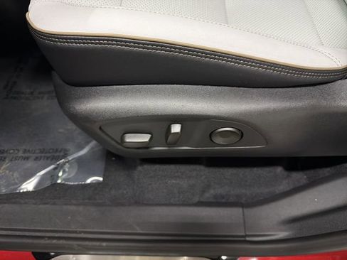 New 2026 Chevrolet Traverse High Country w/ LPO, Illumination Package image 24