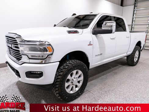 Used 2023 RAM 2500 Laramie AWD/4WD image 2