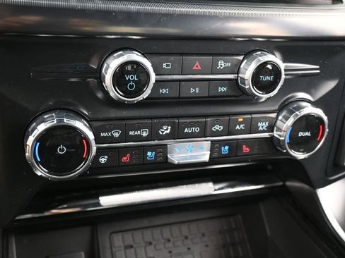 Used 2025 Ford F150 Raptor image 23