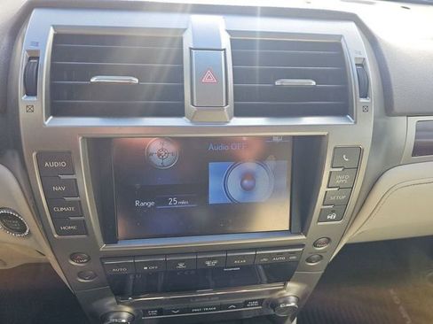 Used 2017 Lexus GX 460 image 14