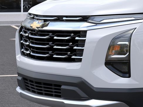 New 2027 Chevrolet Equinox LT FWD image 13