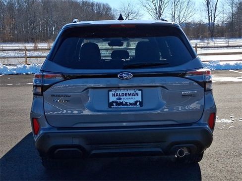 Used 2025 Subaru Forester Touring image 6
