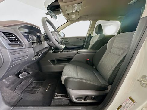 Used 2023 Nissan Rogue SV FWD image 13