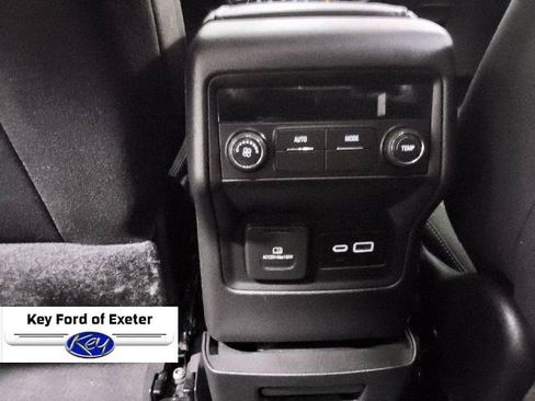 Used 2022 GMC Acadia SLE w/ Driver Convenience Package AWD/4WD image 23