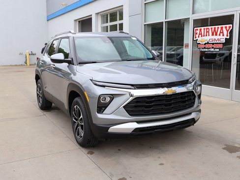 New 2026 Chevrolet TrailBlazer LT w/ Convenience Package AWD/4WD image 2