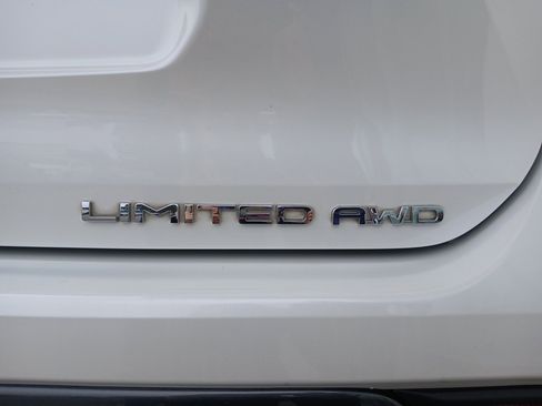 Used 2020 Toyota Highlander Limited image 27