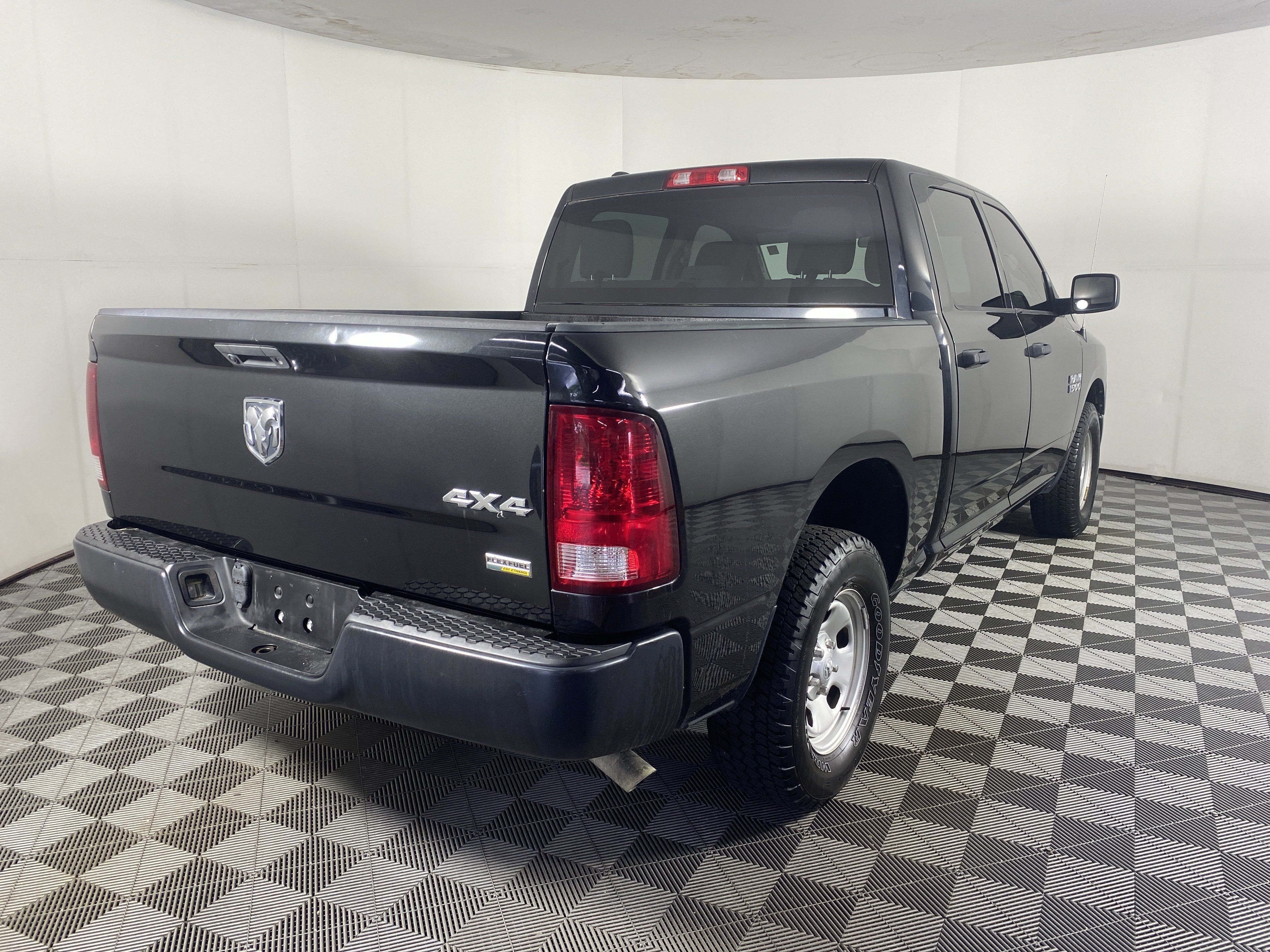 Used 2017 RAM 1500 Tradesman w/ Popular Equipment Group AWD/4WD image 6